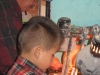 Tres generaciones puliendo opalos